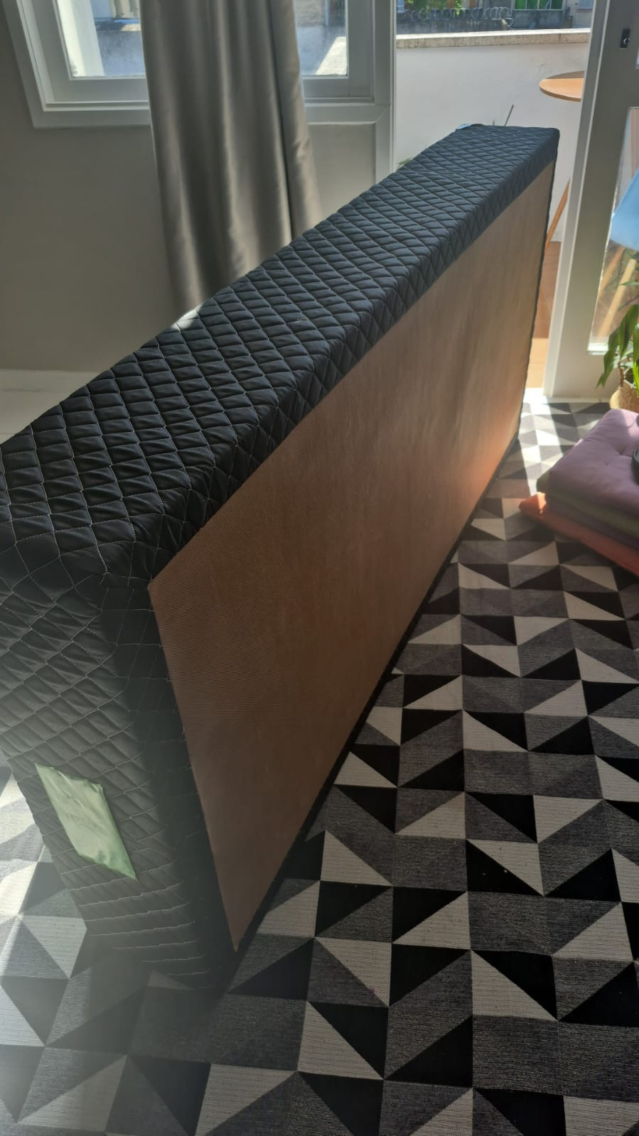 Doa-se base de cama de solteiro