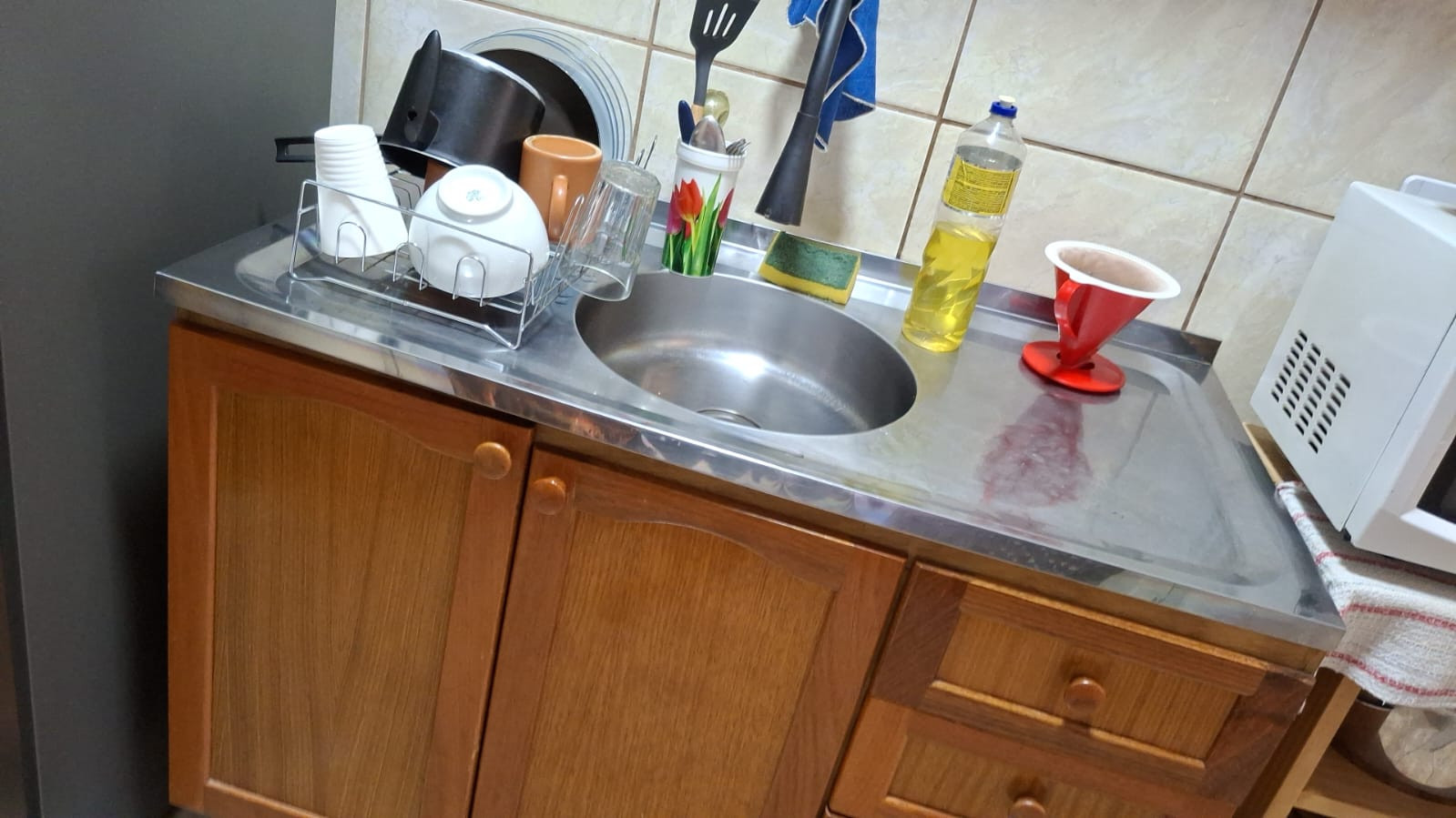 Doam-se Armários de Cozinha com Pia