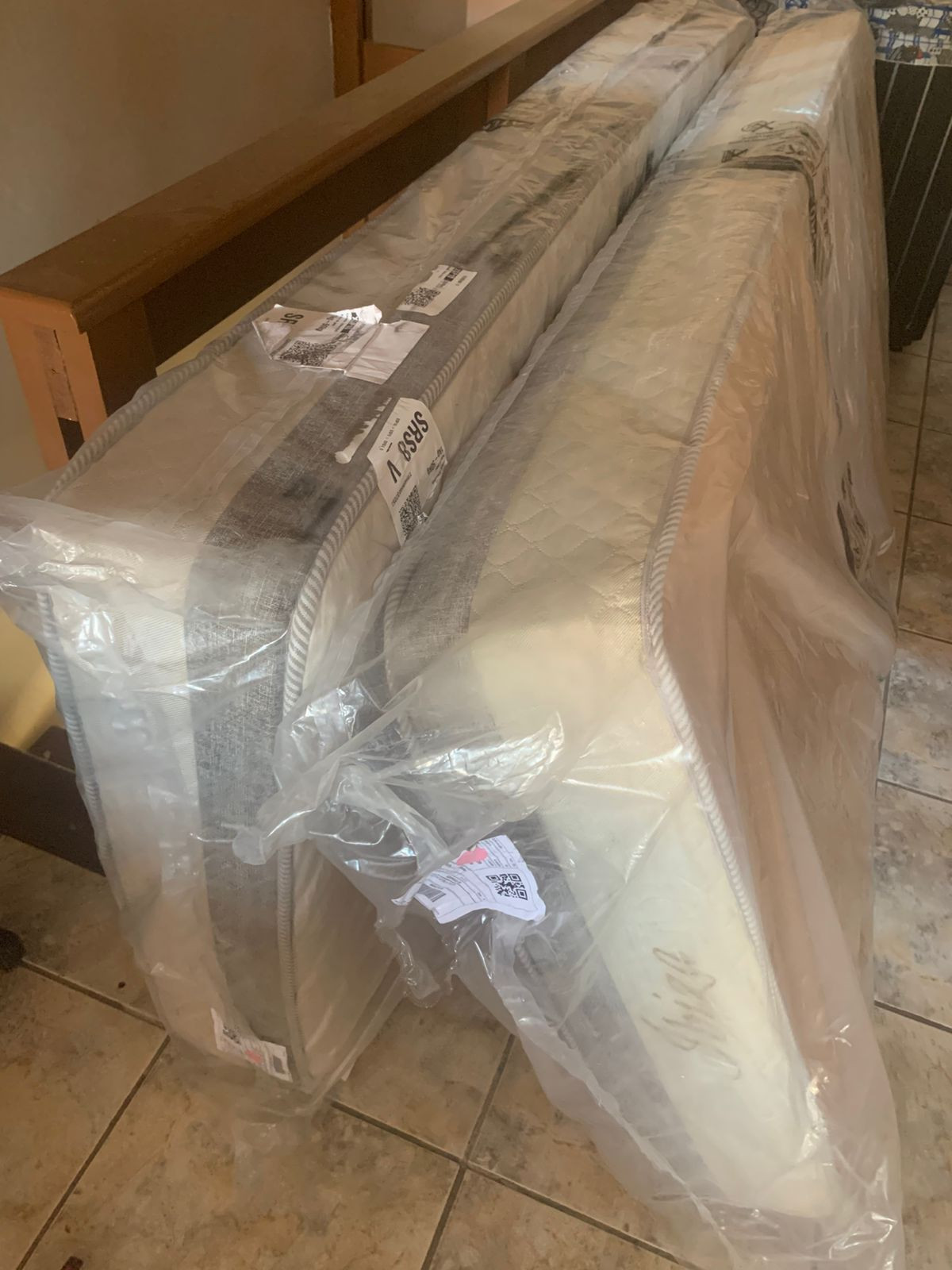 Doam-se 2 colchões, aquecedor e Maquina de Lavar que precisa conserto