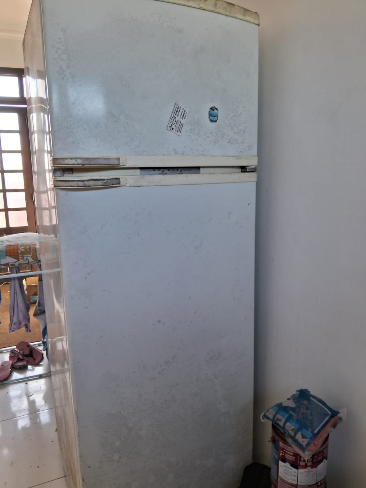 Doa-se Geladeira em Xangri-la 