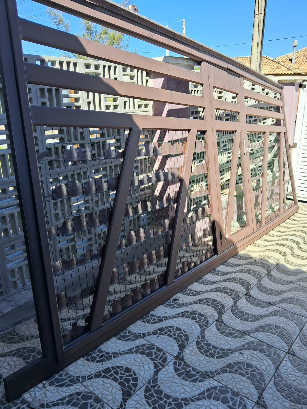 Doam-se Geladeira e Portão de Garagem no Litoral Norte