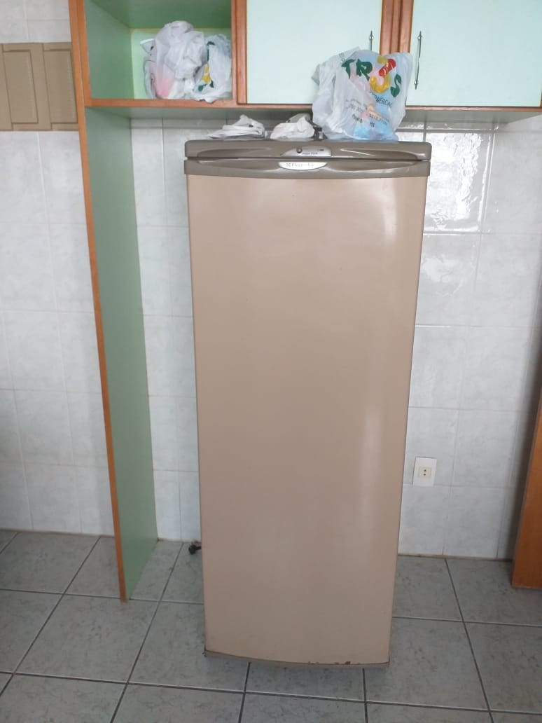 Doam-se Freezer, Mesa e Fogão que precisa conserto