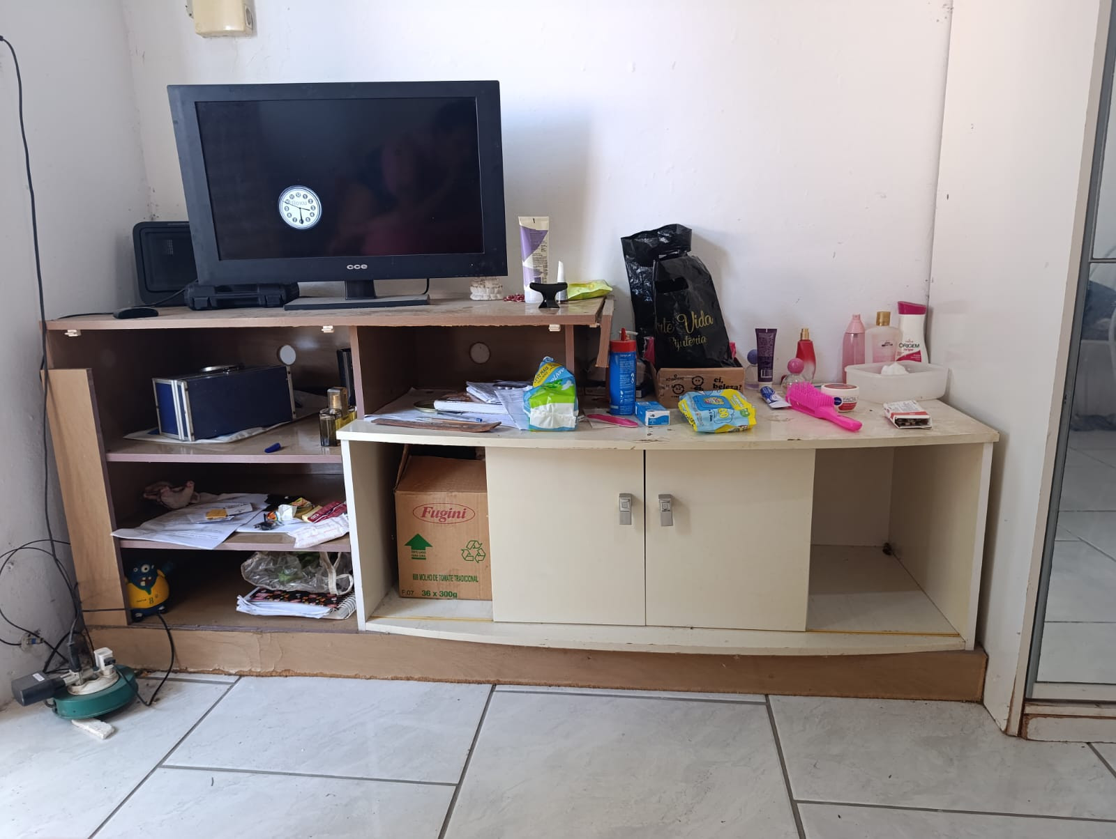 Doam-se Rack, Sofá e Colchão de Casal