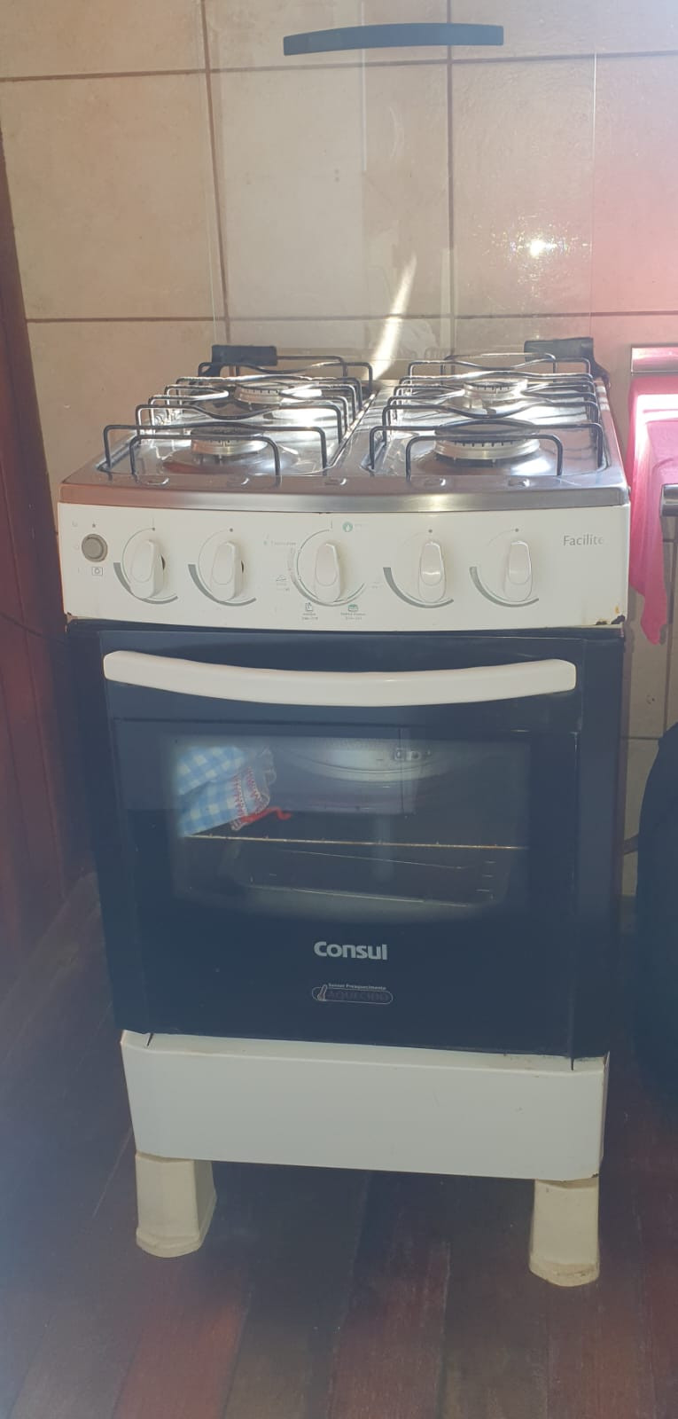 Doam-se Móveis e Fogão 