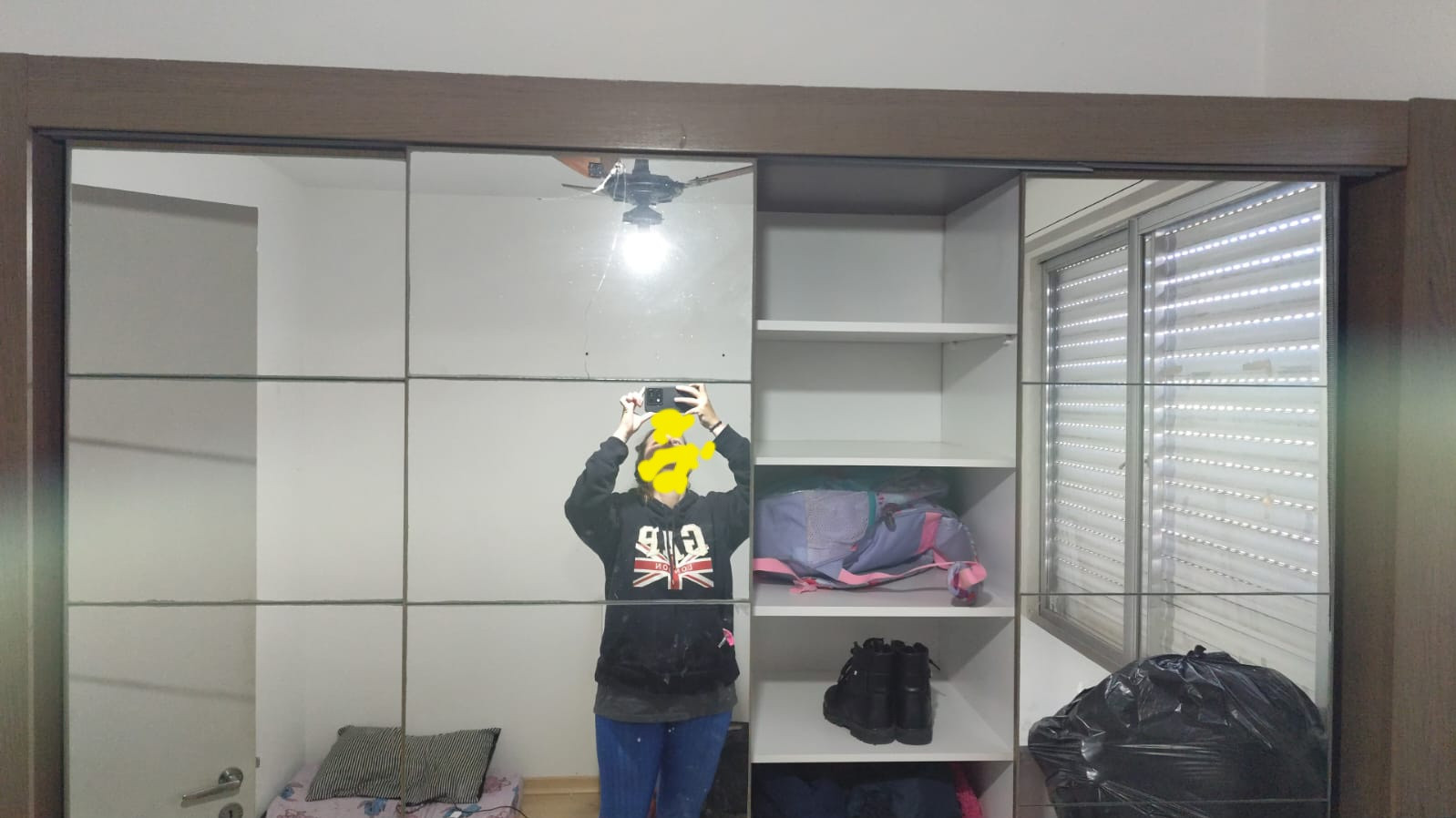 Doam-se Guarda Roupas 4 Portas e Base de Cama