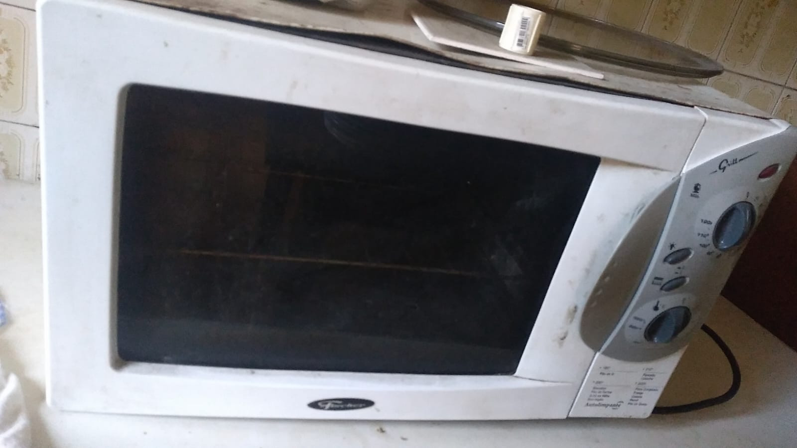 Doa-se Forno Elétrico e Diversos Utensílios de Cozinha 