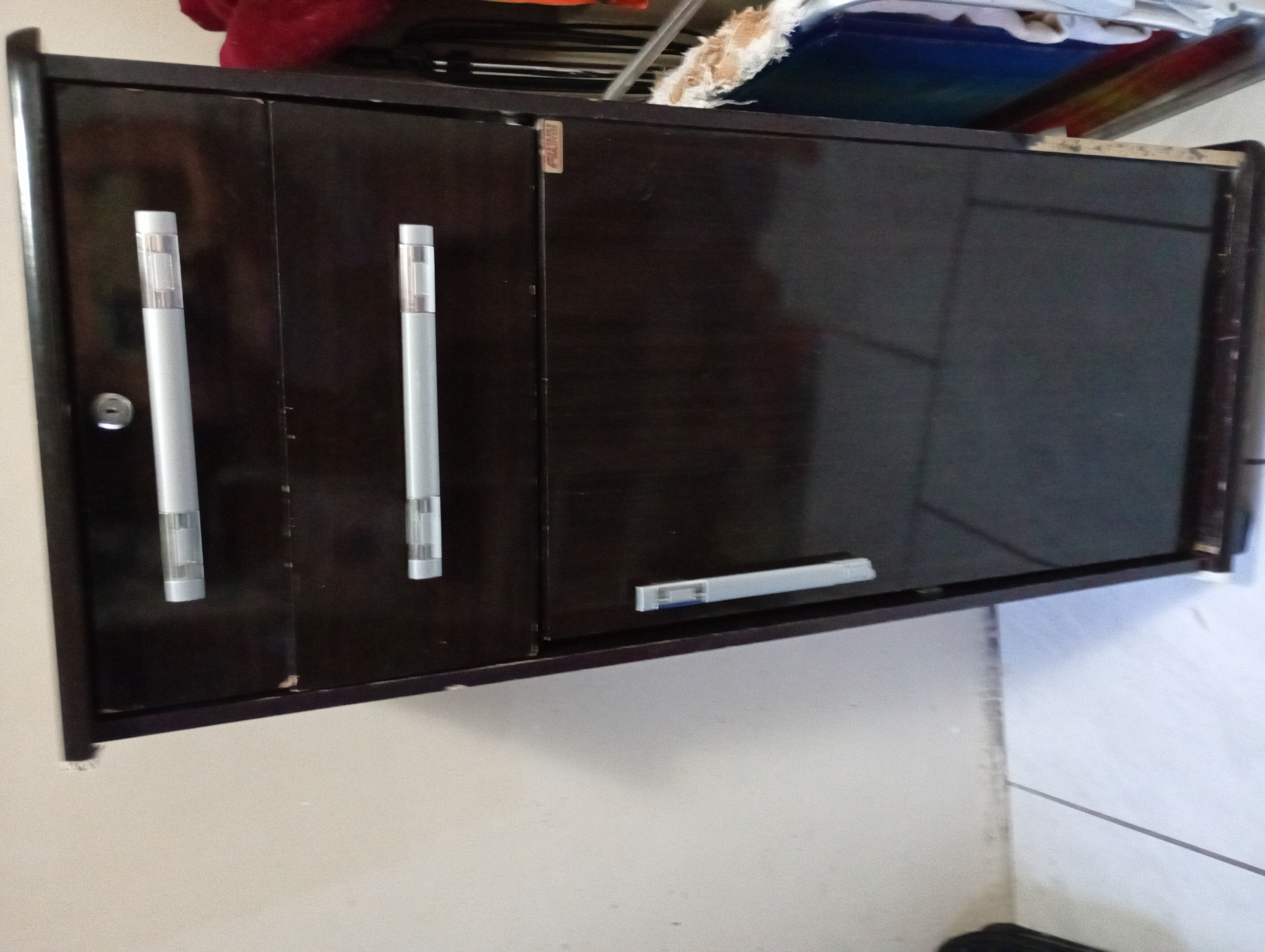 Armário 2 gavetas 3 prateleiras 