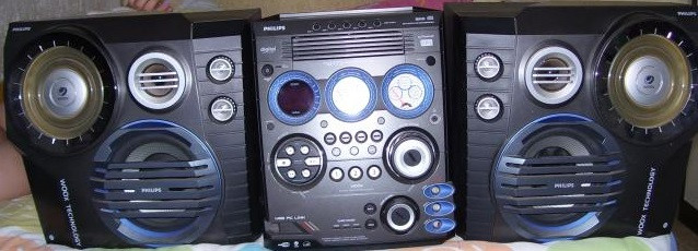 Aparelho de som Philips 5 CDs Potente + 2 Cxs