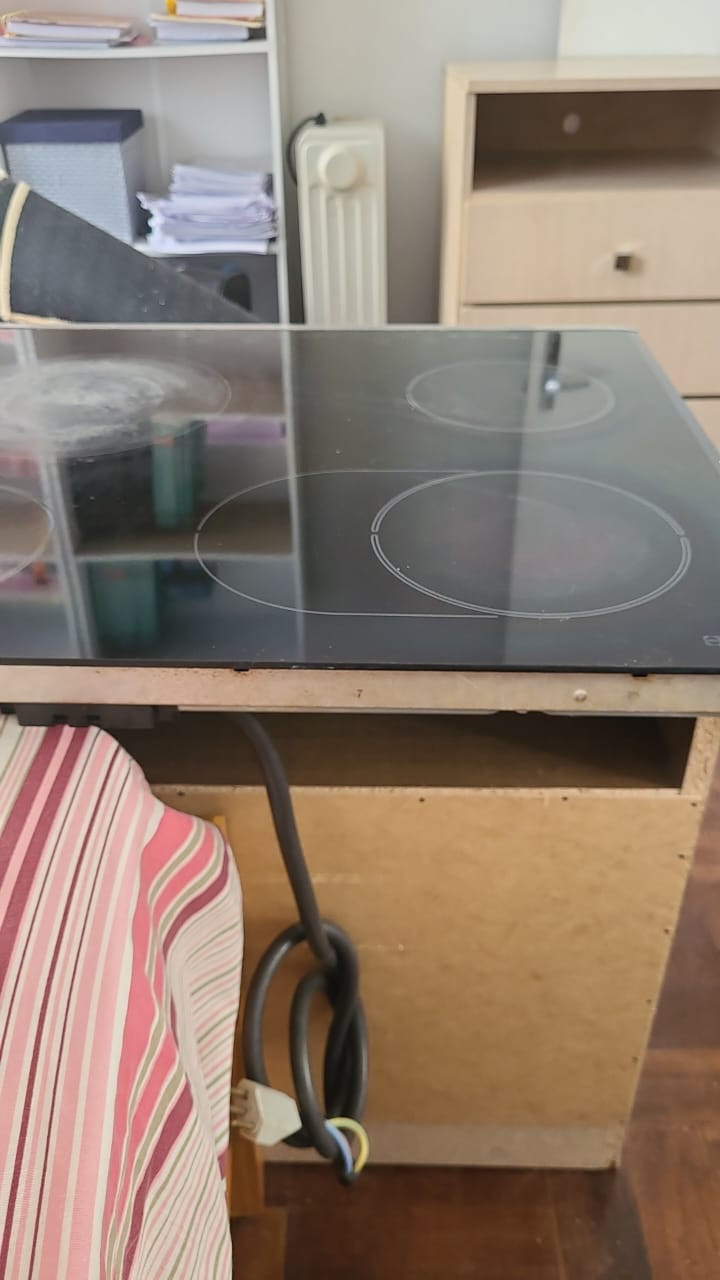 Doam-se Fogão vitroceramico elétrico + Forno de embutir elétrico + outros itens 