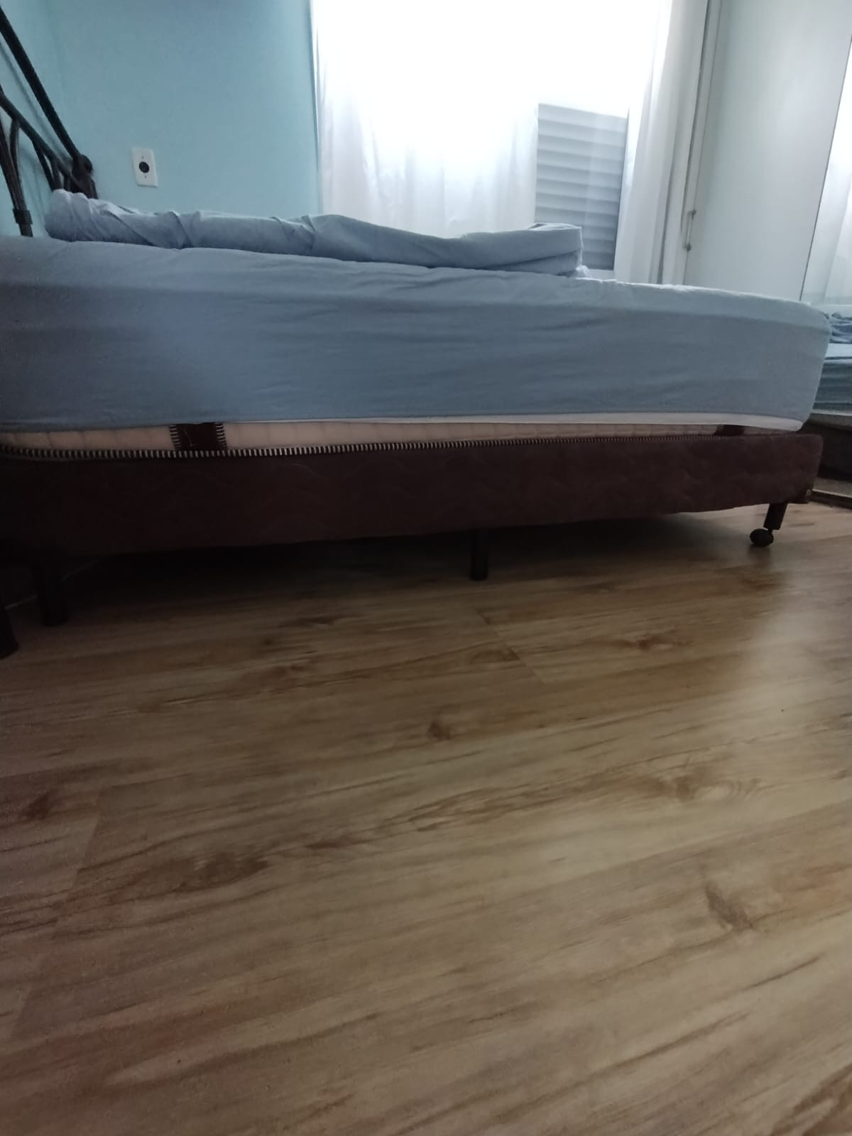 Doa-se Cama Box sem colchão 