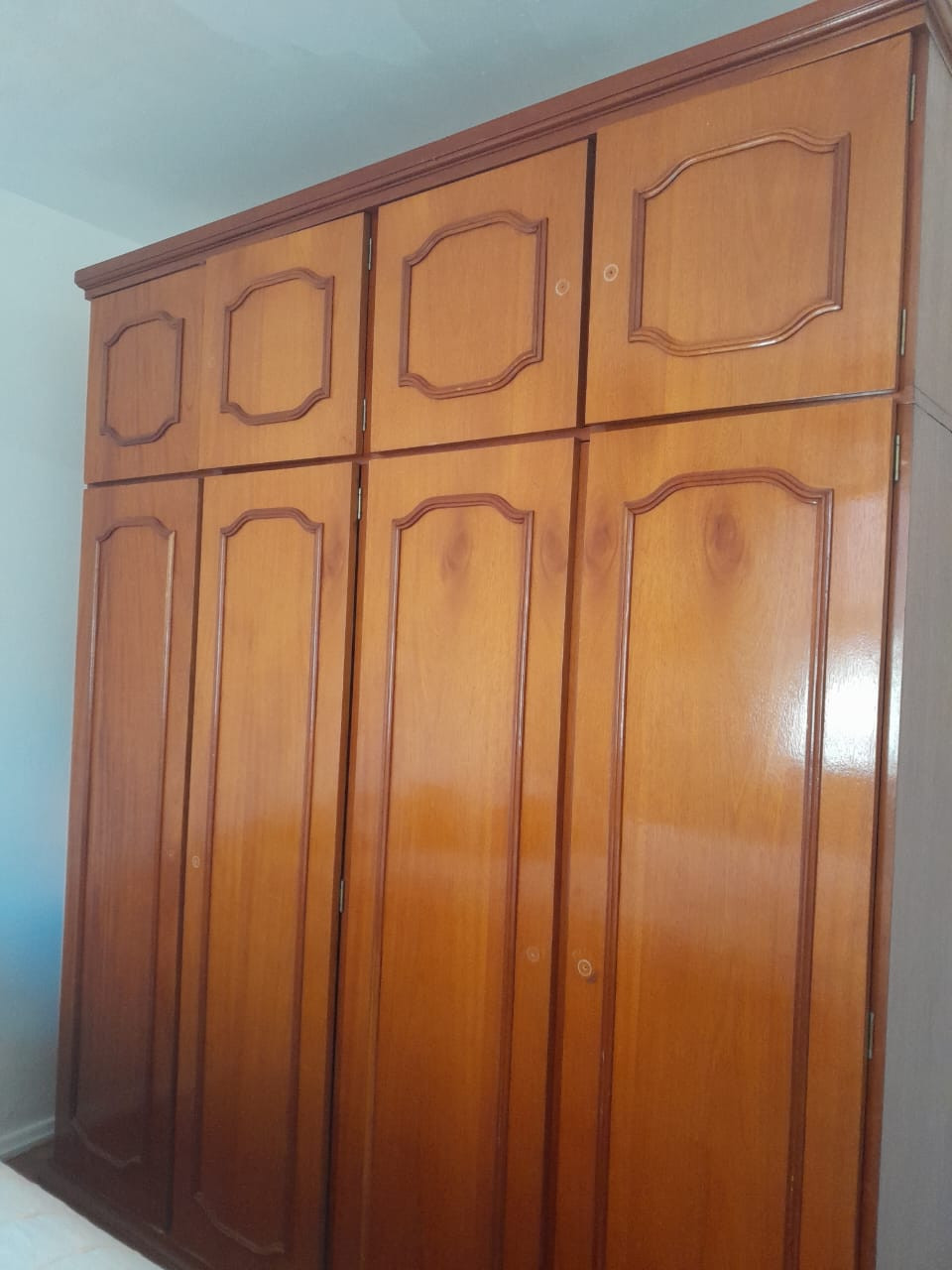 Doa-se Guarda Roupa no Bom Fim