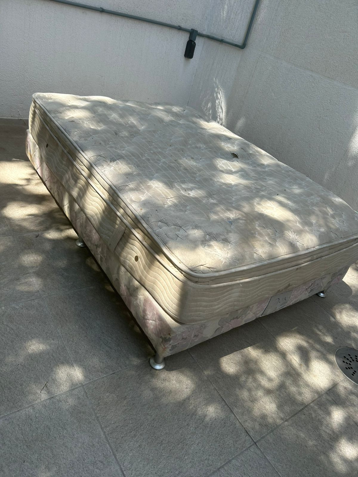 Doa-se Cama de Casal 