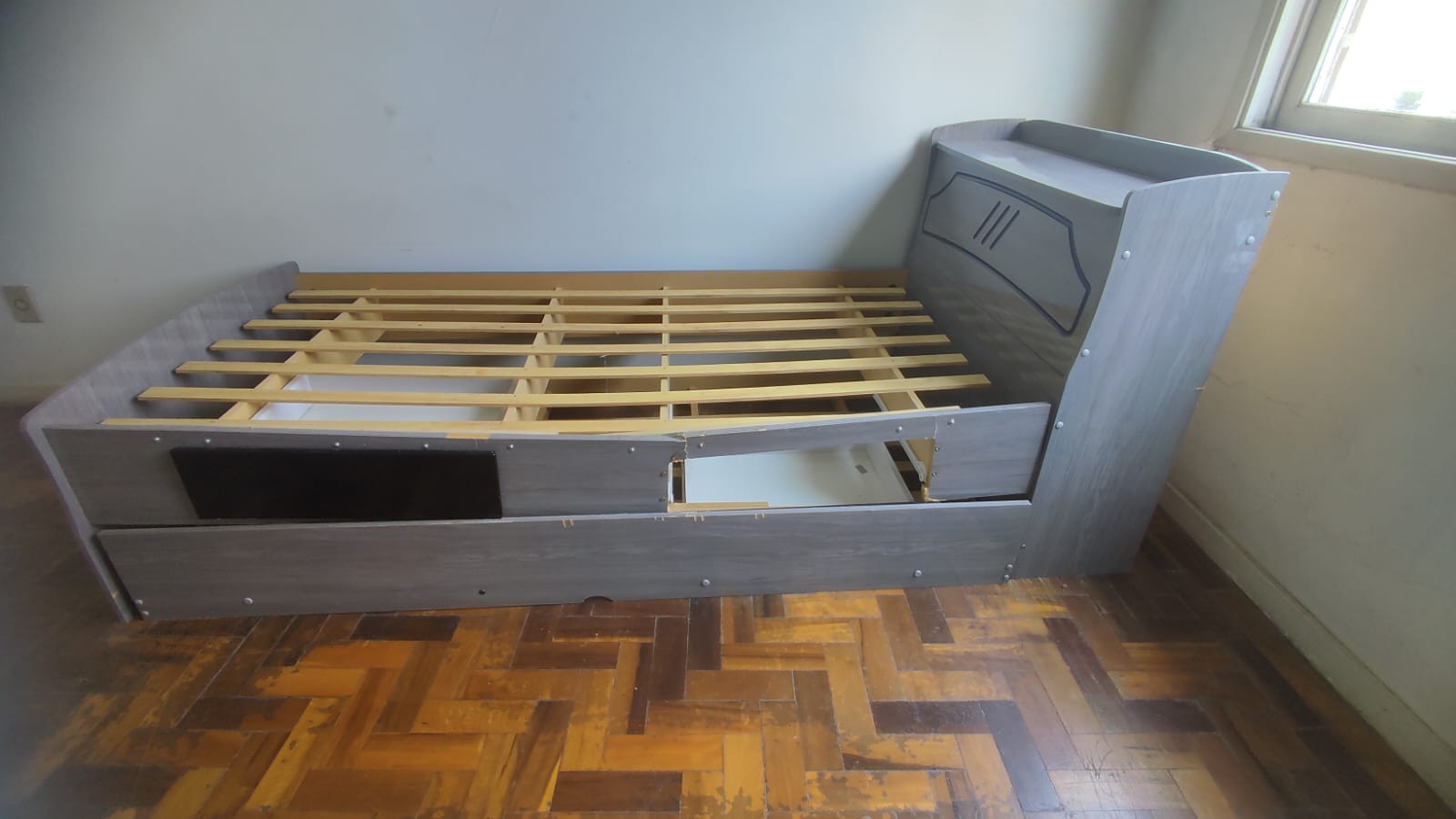 Doam-se Móveis para retirar hoje (13/01)