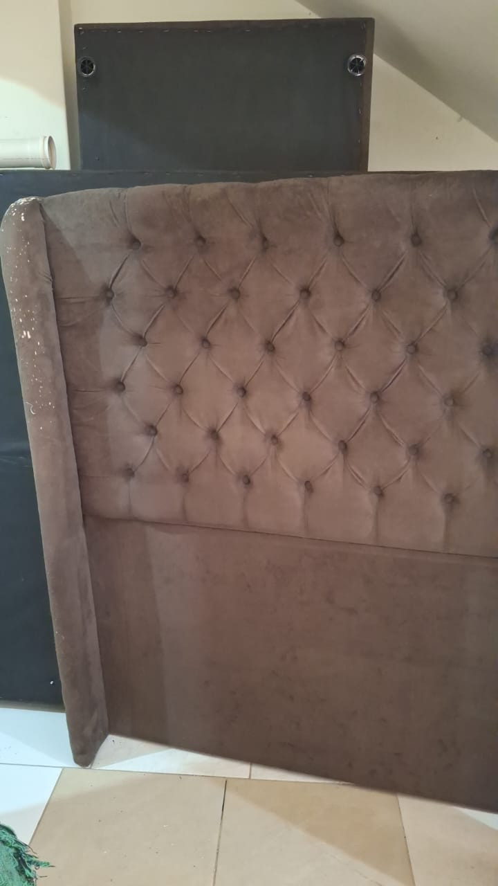 Doa-se Cama Queen com Cabeceira sem Colchão 