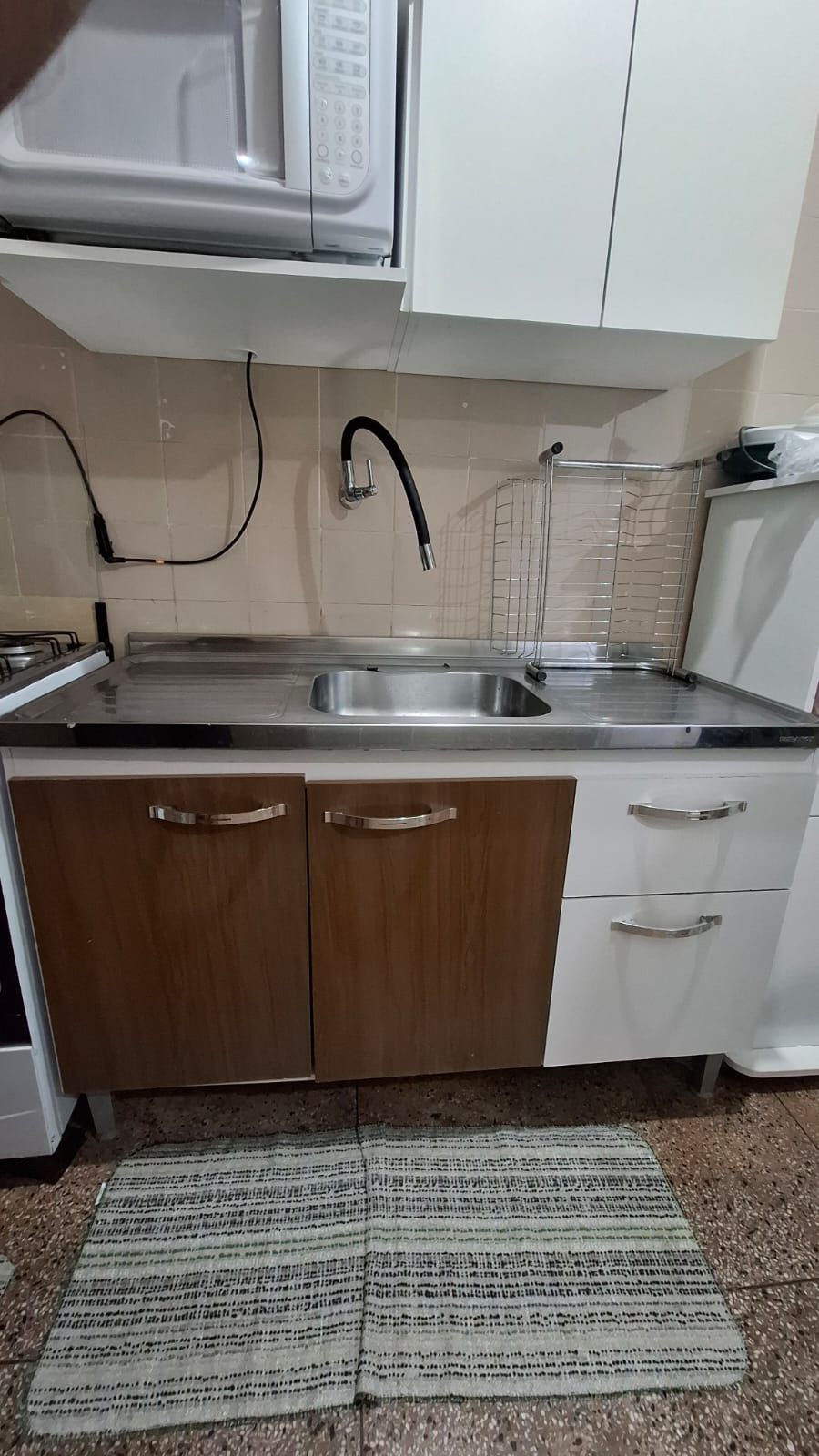 Doa-se uma Pia com Cuba e Uma Base de colchão King Size