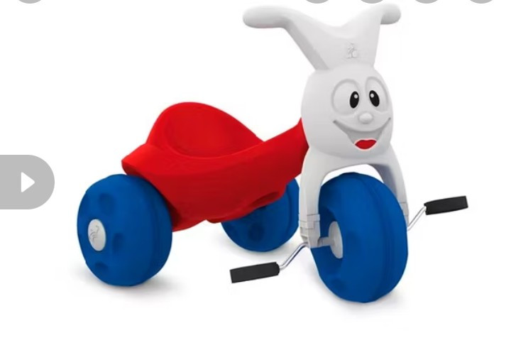 Alguém com montinho simples para doar ou brinquedos sou de portão mas busco obrigada 