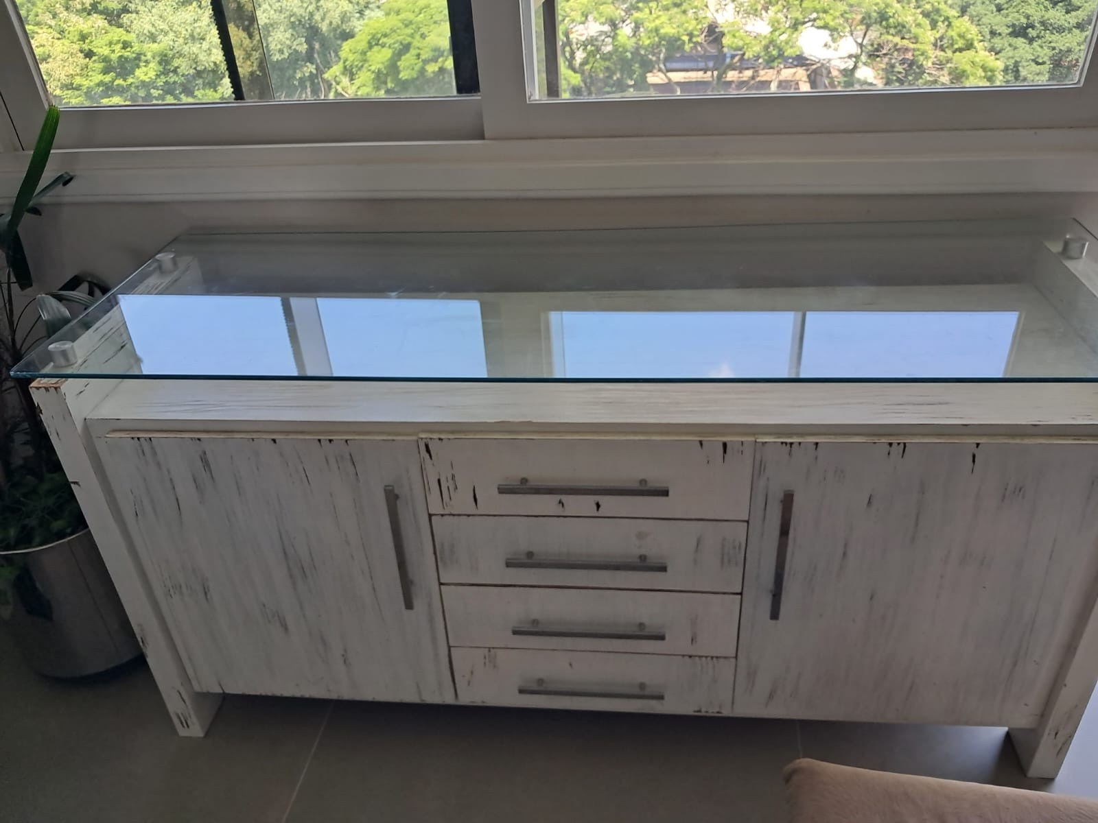 Doam-se Armário de Sala e Sofá Cama